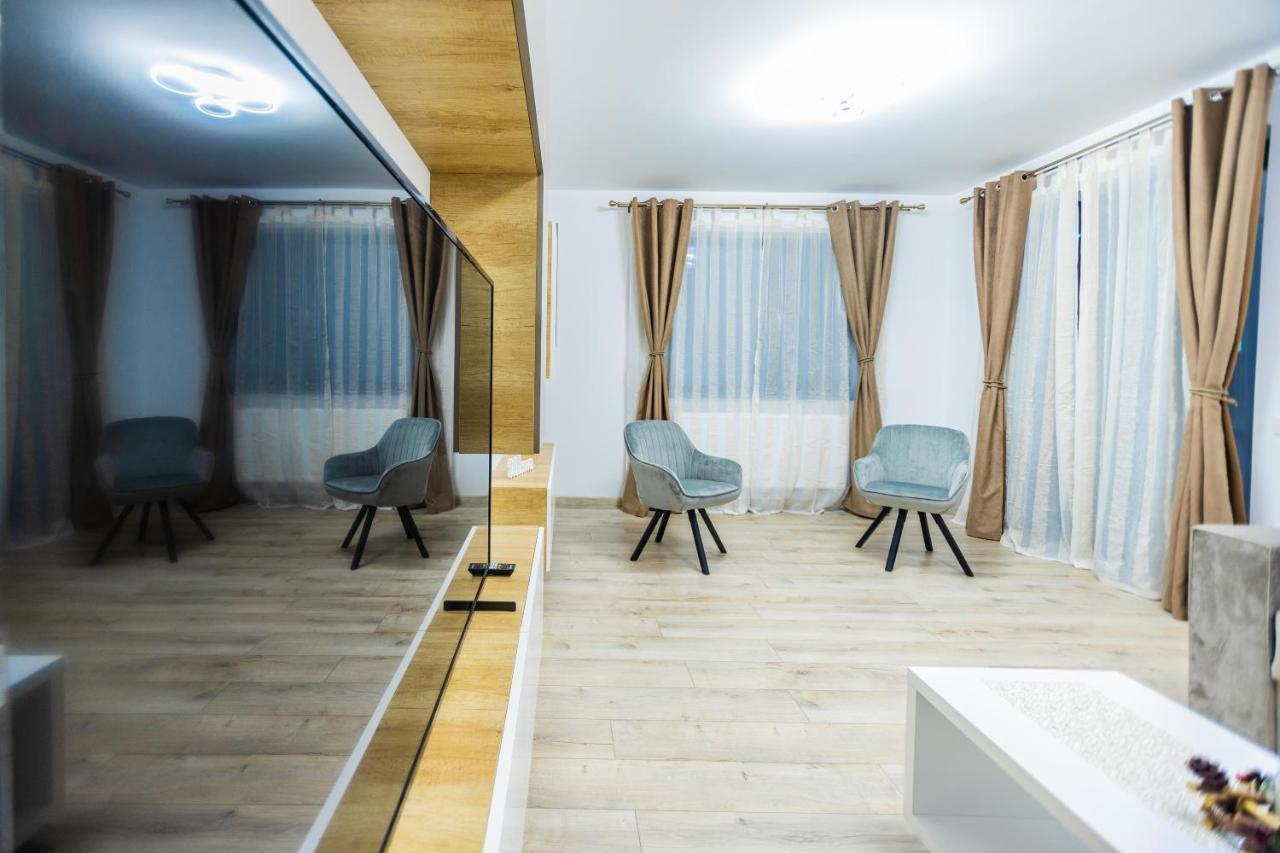 Brigitte Apartment Braşov Buitenkant foto