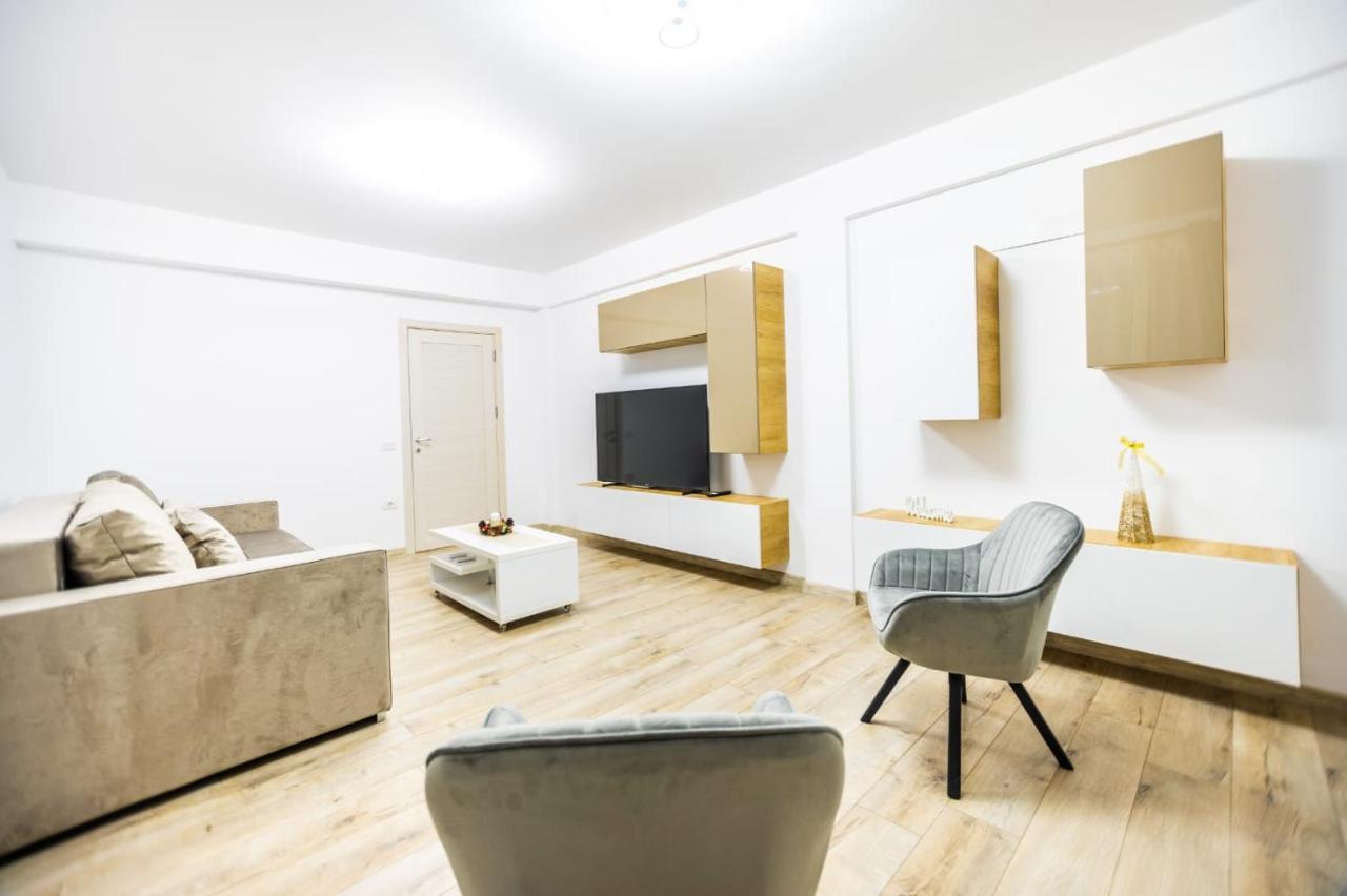 Brigitte Apartment Braşov Buitenkant foto