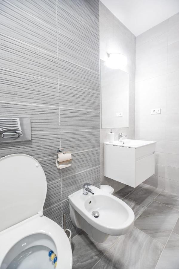 Brigitte Apartment Braşov Buitenkant foto