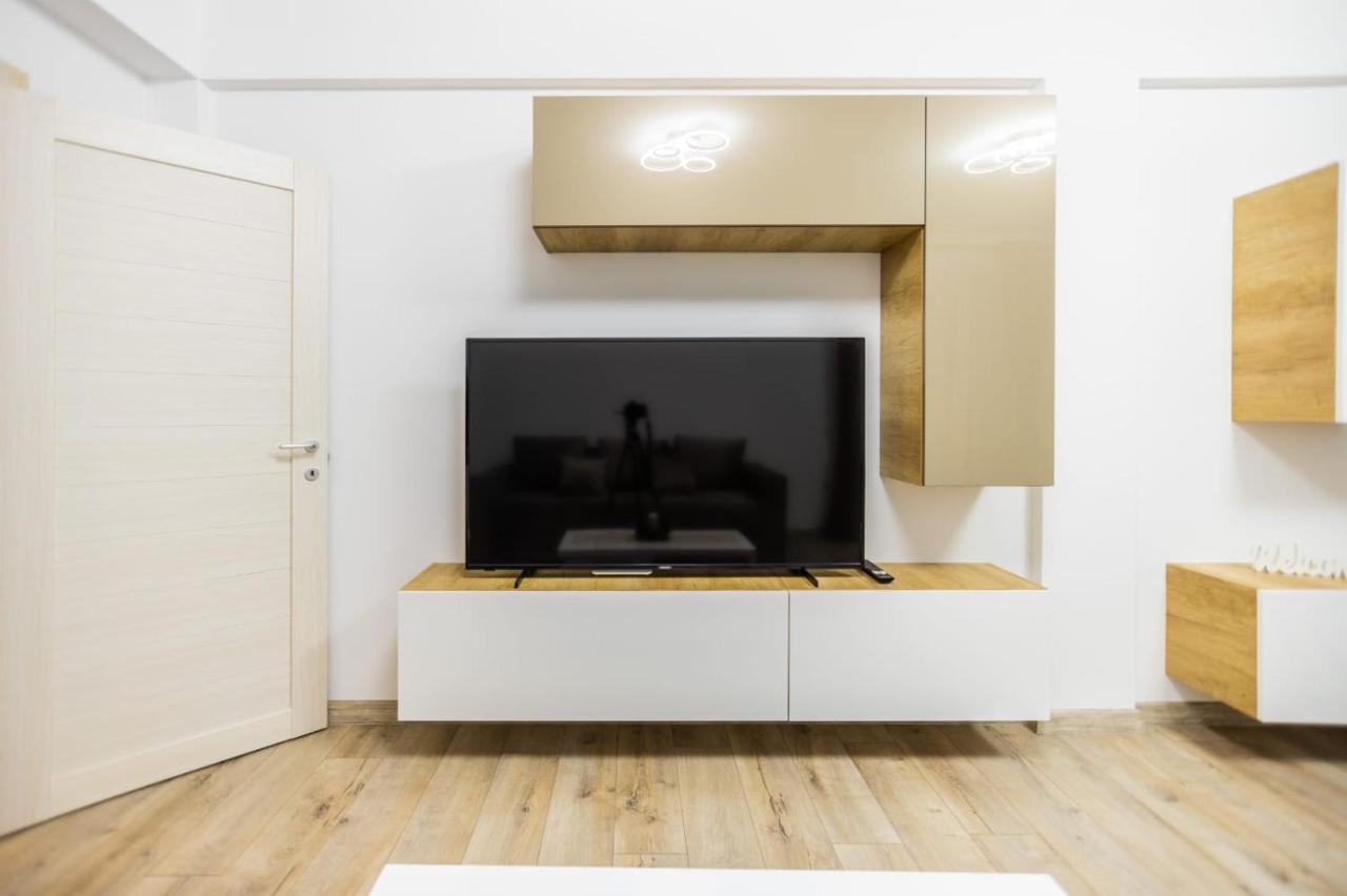 Brigitte Apartment Braşov Buitenkant foto