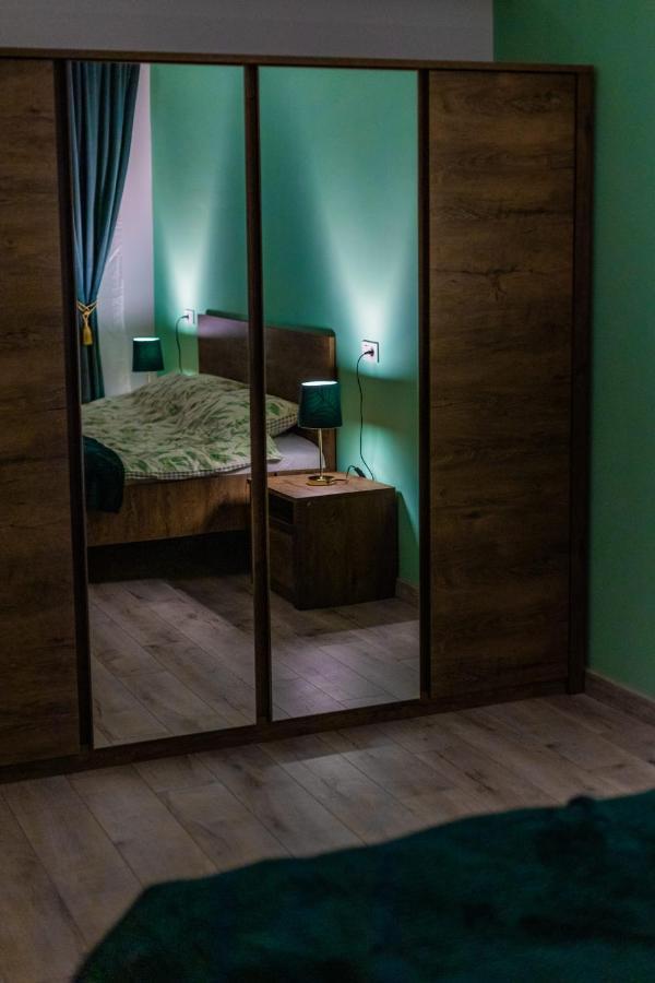 Brigitte Apartment Braşov Buitenkant foto