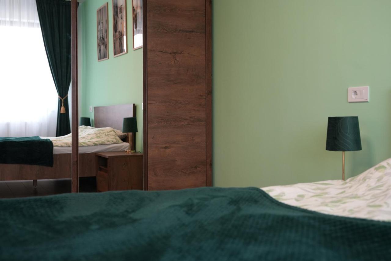 Brigitte Apartment Braşov Buitenkant foto