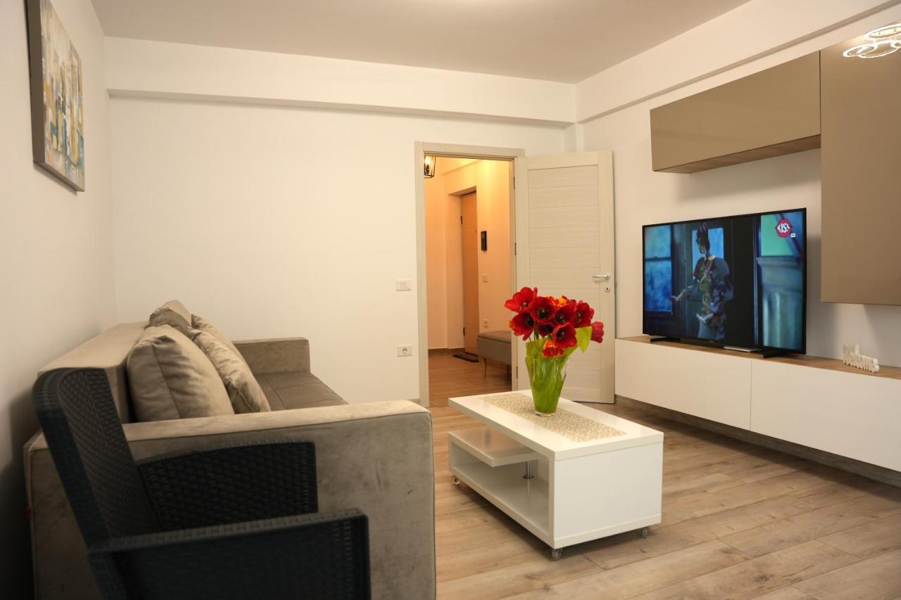 Brigitte Apartment Braşov Buitenkant foto