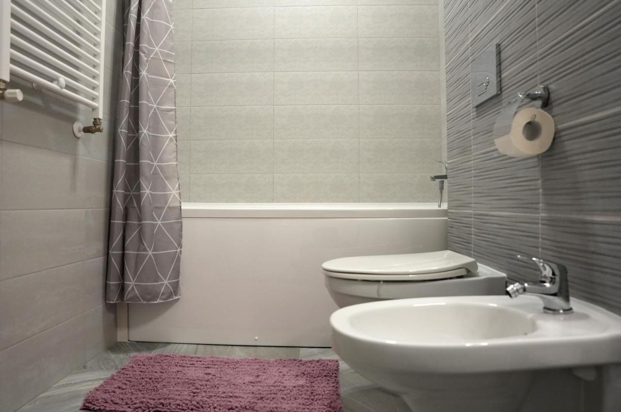 Brigitte Apartment Braşov Buitenkant foto